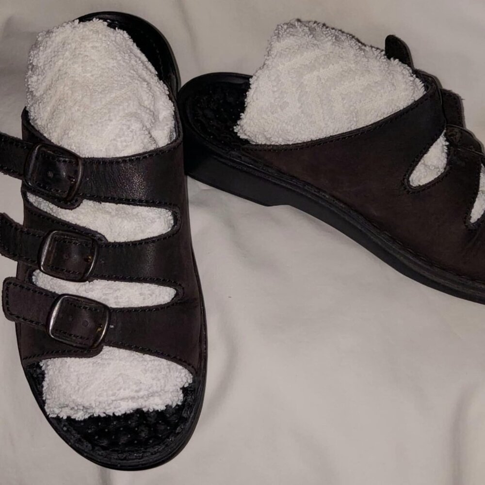 Josef Seibel Black Air Massage 3 buckle  Sandals Size 36  sz 5.5 or 6 preowned
